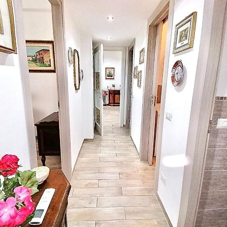 Appartamento Relax Zambrini Lido di Ostia Esterno foto