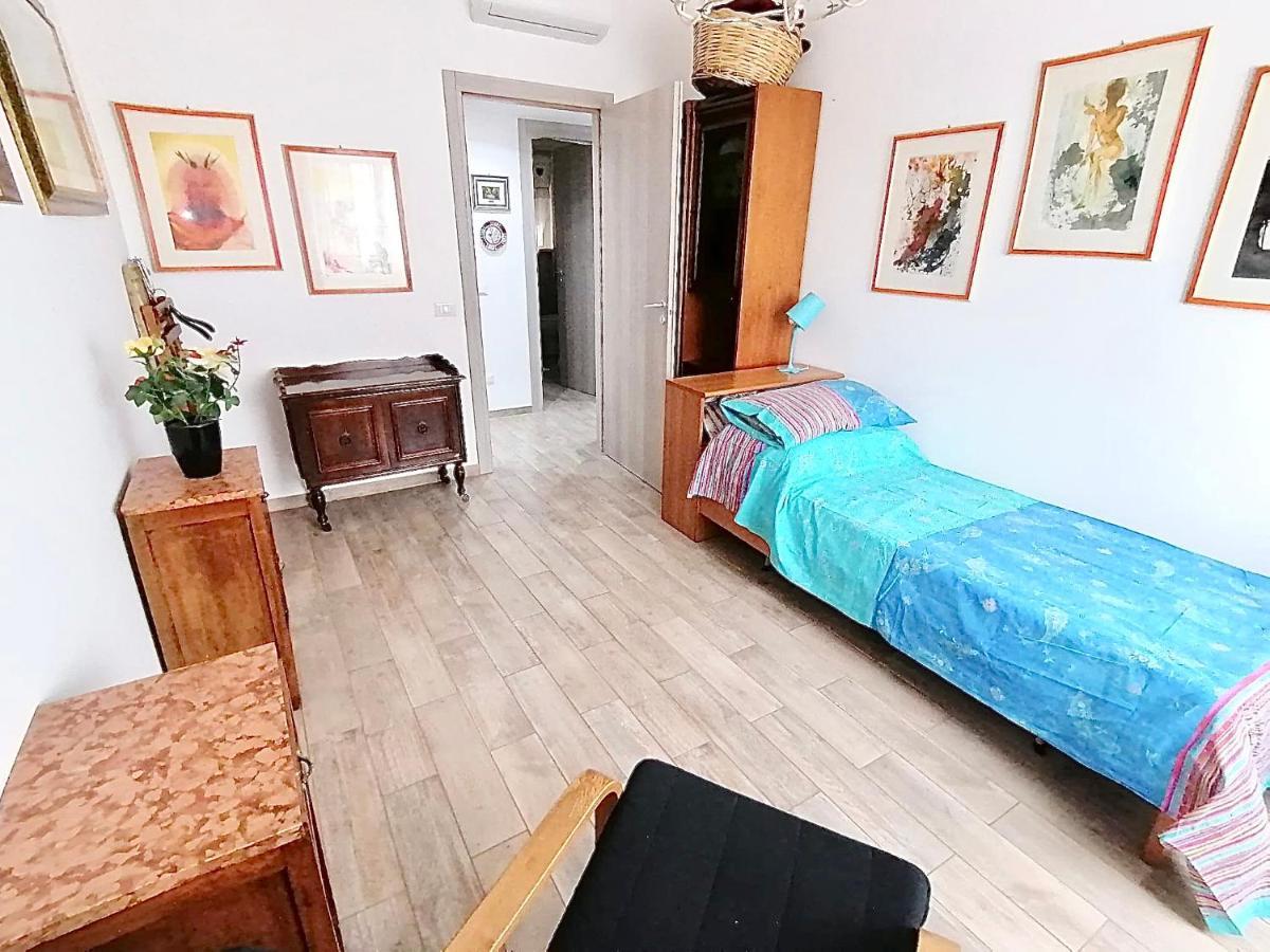 Appartamento Relax Zambrini Lido di Ostia Esterno foto