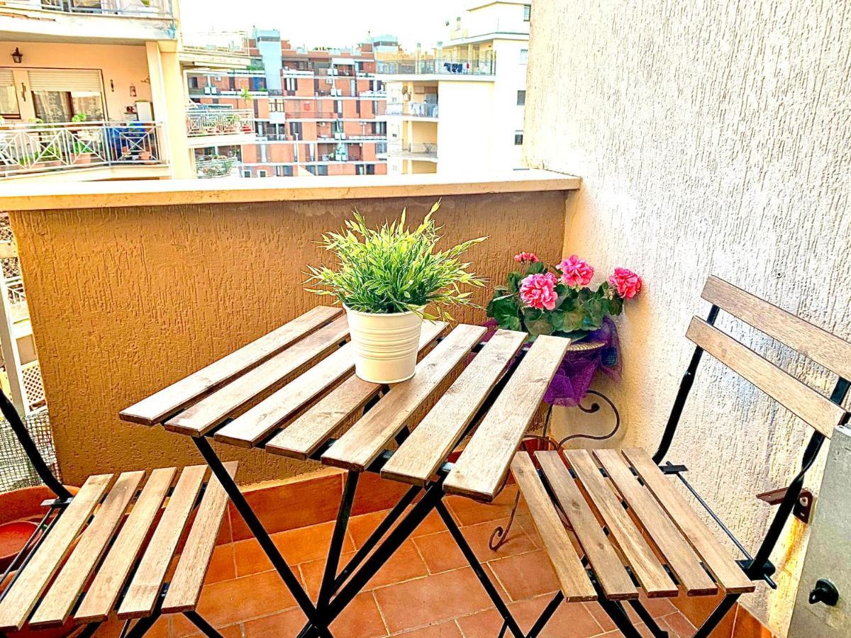 Appartamento Relax Zambrini Lido di Ostia Esterno foto